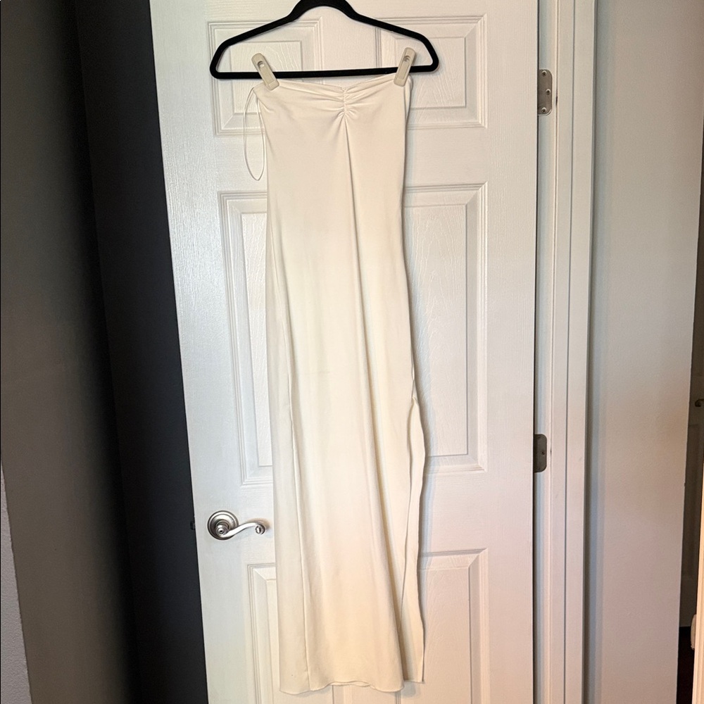 Chic Strapless Cream Maxi Dress